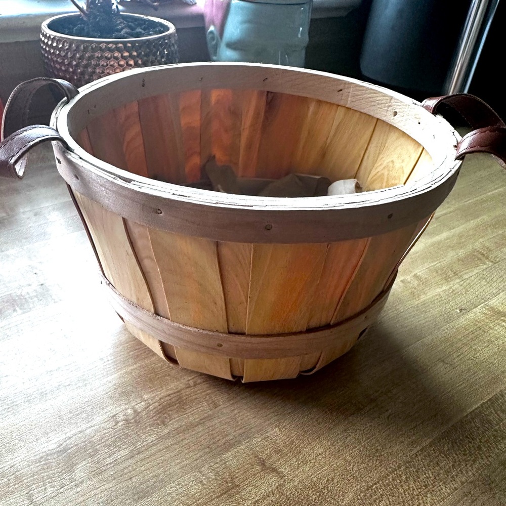 Display Apple Basket Fall Decor 8.5”